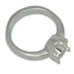 Oval Bezel Design with Prongs Pre-notched Ring Mounting