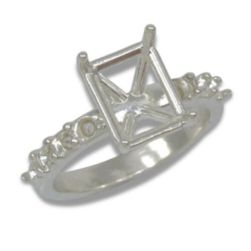 Emerald Basket Head Accented Pre-notched Ring Mounting
