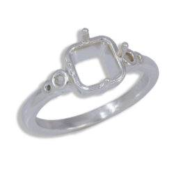 Odette - Princess Cut Circle Design Pre-notched Ring Mounting