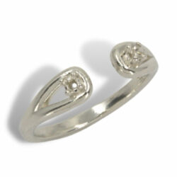 Accented Loop Split Ring Shank